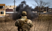 러 우크라 점령지 주민투표 이어가…민간시설엔 미사일 공격