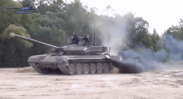 [영상] “러 최신 전차 T-90M, 우크라軍에 포획”…분석 통해 공략법 나오나 [나우,어스]