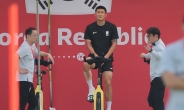 [월드컵] 종아리 부상 김민재, 가나전 앞두고 자전거 타며 재활