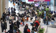 중국 ‘보복 여행’ 시작된다…입국자 격리 본격 폐지