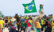 브라질版 대선불복 폭동...보우소나루 지지자 의회 난동