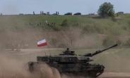 ‘장갑차로는 역부족’…영·폴란드, 우크라에 탱크 지원하기로