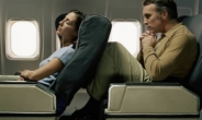 “의자 젖히지 마” vs. “누우라고 있는 기능”…이번엔 비행기 [나우,어스]