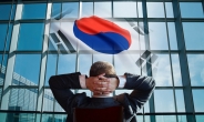 “한국은 중요한 시장 63%→53%” 식어가는 유럽 기업 시선…최대 원인은? [비즈360]