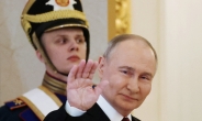 ‘우크라軍 드론’ 성가신 푸틴 “머리위 파리처럼 날아다닌다”