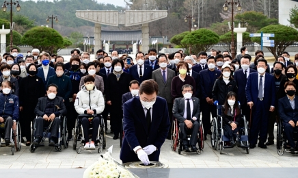 재선도전 이용섭, 광주시장 예비후보 등록