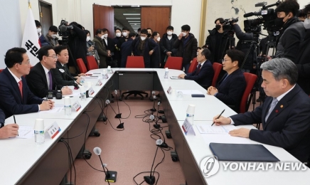 광주·대구 공항특별법 동시통과 협력…송갑석·주호영 의원