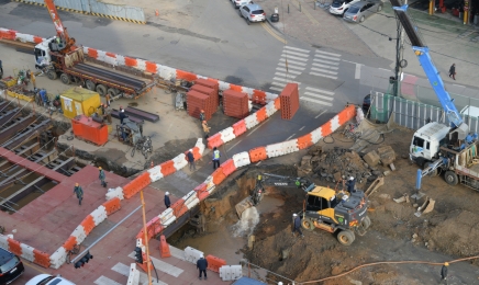 광주시, 백운광장 인근 상수도관 파손 비상복구