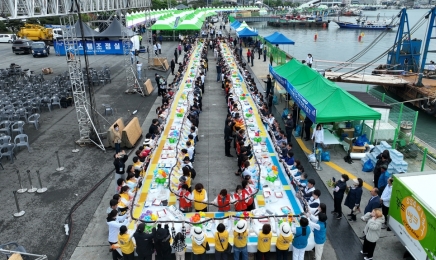 ‘223m 해조류 김밥’ 장보고 수산물축제 등장