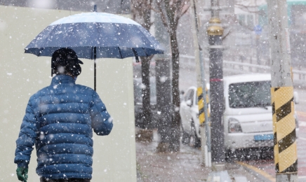 폭우수준 겨울비에 광주·전남 빗길 교통사고 쾅쾅(종합)