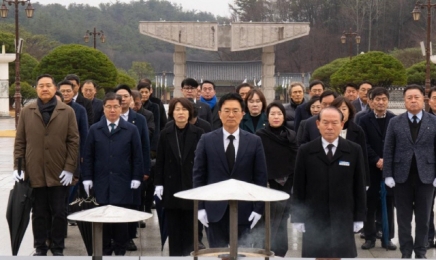 민주당 광주 경선 통과 정진욱·정준호·전진숙…“국립5·18민주묘지 참배”