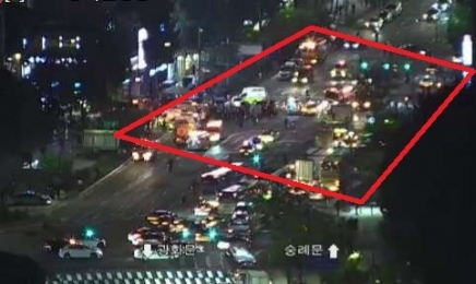 [속보] 70대男, 서울시청역 앞 역주행 인도돌진…6명 사망·3명 심정지
