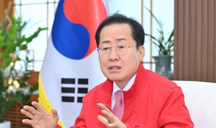 尹탄핵 청원 110만…홍준표 “박근혜 탄핵 전야제 같은 정국 걱정”
