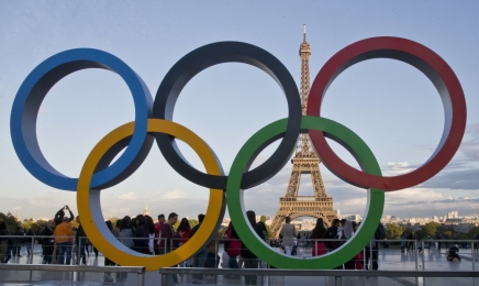 프랑스 의원들 “파리 올림픽때 영어 대신 불어 써야”