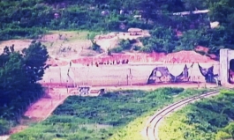 북한군 또 MDL 침범 軍 경고사격 받고 퇴각…北 전방 방벽 설치 ‘수상한 움직임’
