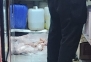 바닥에 방치된 생닭?…유명 치킨 프랜차이즈, 위생 상태 ‘충격’