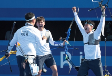 “마지막 발도 10점”…한국 양궁, 남자 단체전 올림픽 ‘3회 연속’ 金[파리2024]