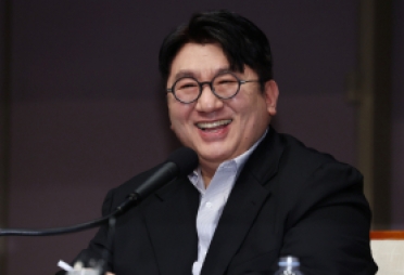 방시혁, 세계 대중음악계 '큰 손' 3위...박진영, 양현석은?