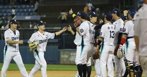 Outfielder Park Kun-Woo of Doosan Bears reacts in the bottom of the News  Photo - Getty Images