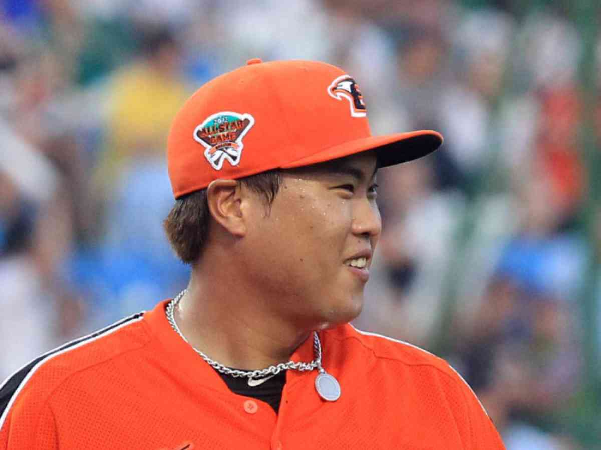 Dodgers, Cubs said to be among suitors for Ryu