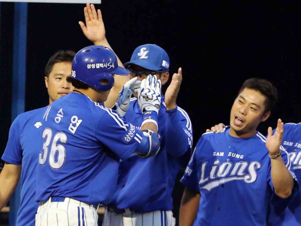 Winning again winning Novice director Lee Seung-yeop's perseverance,  good start < Baseball < 기사본문 - SPOTV