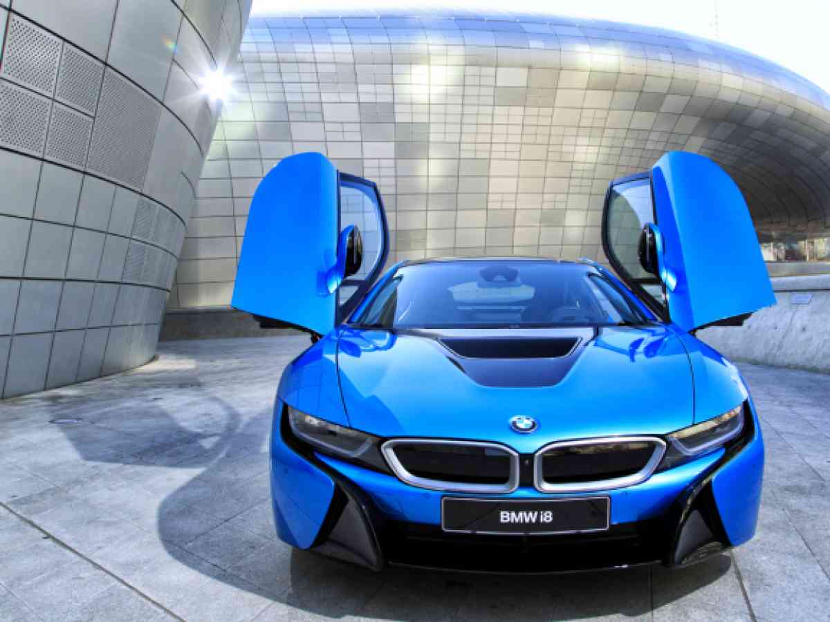 Does groundbreaking BMW i8 live up to expectations?