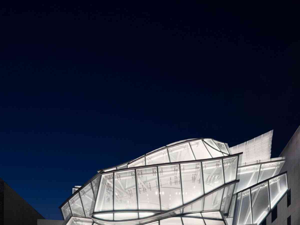 The Louis Vuitton's Maison in Seoul designed by Frank Gehry