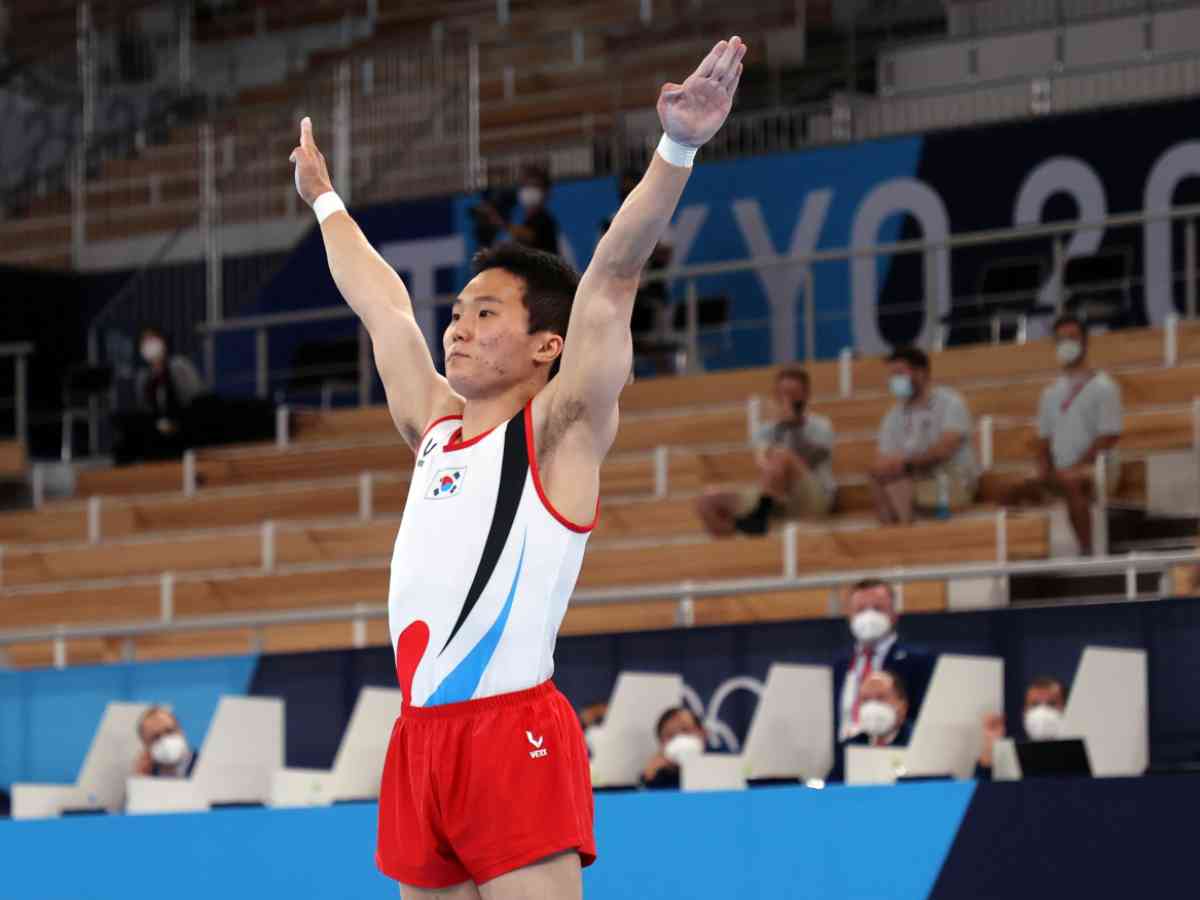 18) South Korea's Shin Jea-hwan wins gymnastics men's vault gold