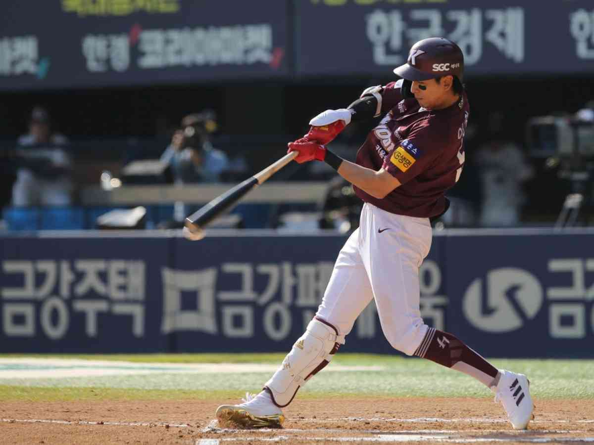 BeisbolPuro - ‪A COREA ‪Addison Russell jugará con los Kiwoom Heroes de  Corea (#KBO) por un año y 530 mil dólares.‬ ‪#LaCasaDelRey ‬