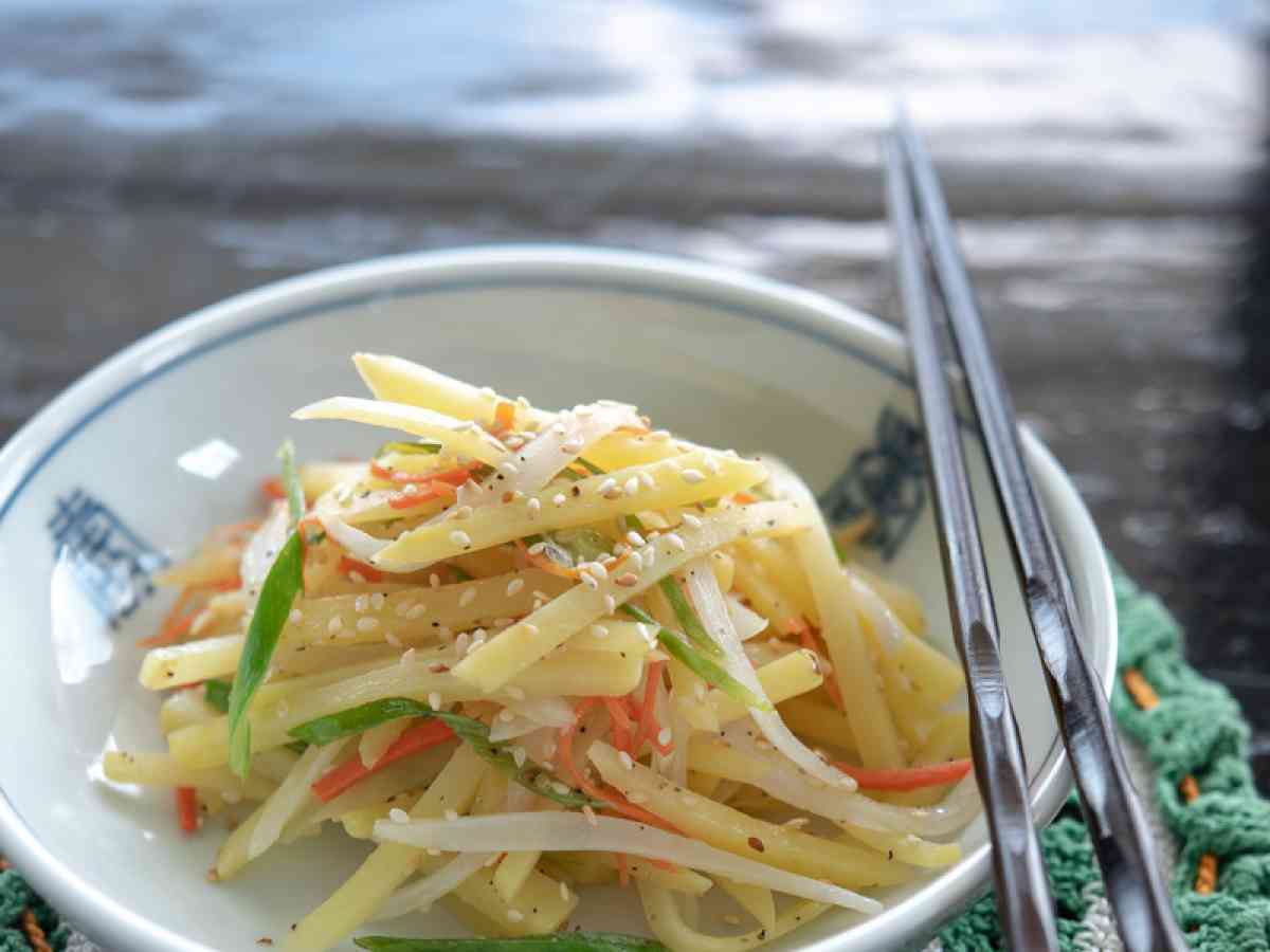 Pan-Fried Potatoes (Gamja Bokkeum): Korean Potato Side Dish - Beyond Kimchee