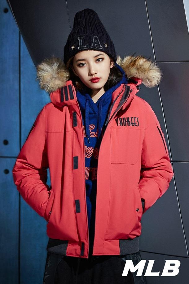 miss A Suzy Sports Various Ways To Wear A Varsity Jacket For MLB