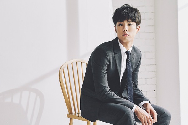 TNGT releases spring-summer fashion pictorial with Park Bo-gum