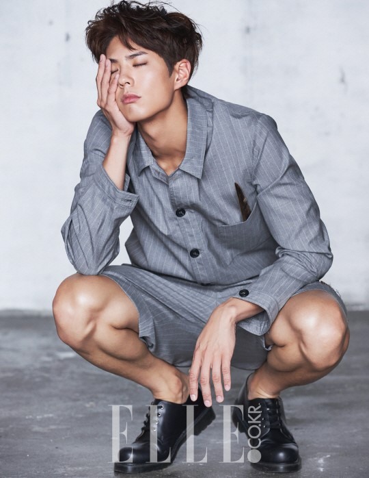 Park Bo Gum Models Interview Looks for the Young Professional - 8days