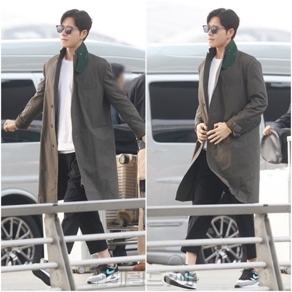 Park Hae-jin shows off casual airport fashion