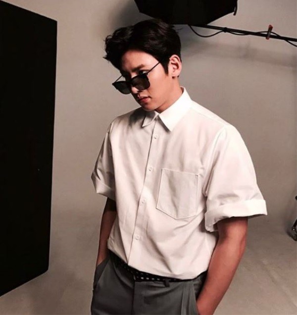 Ji Chang-wook teases images from photo shoot