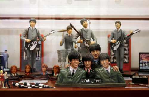 Figures depicting The Beatles are exhibited at The Cavern club and new Beatles Museum in Buenos Aires on Jan. 13. (AP-Yonhap News)