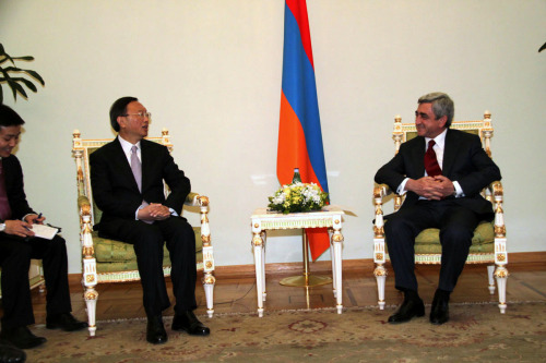 Armenian President Serzh Sargsyan meets with Chinese Foreign Minister Yang Jiechi in Yerevan, Armenia, Feb. 17. (Xinhua-Yonhap News)
