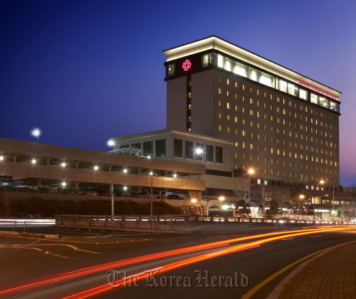 The newly-renovated Seoul Palace Hotel, which is preparing to apply for an upgrade its rating from four-mugunghwa to five-mugunghwa later this month. (Seoul Palace Hotel)
