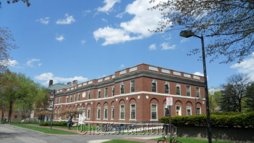 The Harvard-Yenching Institute, which focuses on Asian studies, at the campus of Harvard University in Cambridge, Massachusetts. (Kim Yoon-mi/The Korea Herald)