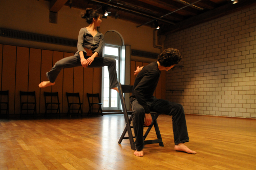 A scene from the dance “Exit as Issue” shown at the “2011 International Modern Dance Festival.” (MODAFE)
