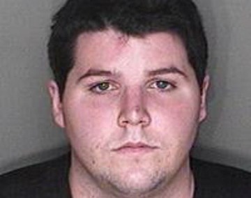 This photo provided by the Fullerton (Calif.) Police Department on Wednesday shows Trevor Harwell. Police say Harwell, a Southern California computer repairman installed spyware on laptops that enabled him to snap and download photographs of women showering and undressing in their homes. (AP-Yonhap News)