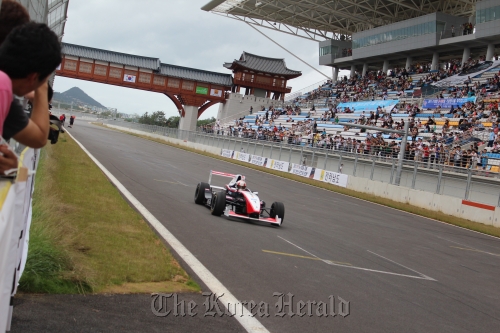 A race car at the Yeongam International Circuit in South Jeolla Province during the D-100 ceremony of the F1 Korean Grand Prix on Sunday. (Sports Plus)
