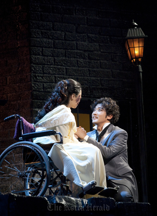 A scene from “Jack the Ripper” featuring Ahn Jae-wook’s Daniel. (Musical company)