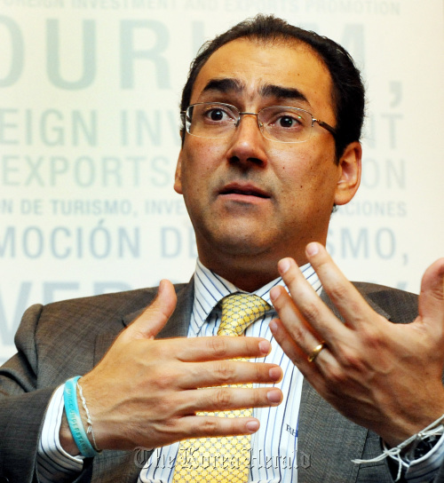 Colombian Minister of Trade, Industry and Tourism Sergio Diaz-Granados. (Park Hyun-koo/The Korea Herald)