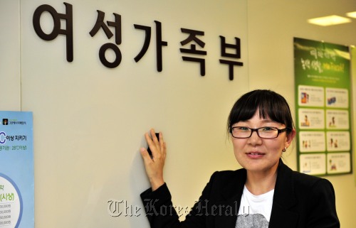 Jadamba Lkhagvasuren poses for a photo Friday at the Ministry of Gender Equality & Family, where she was the first migrant wife to be hired by the central government. (Kim Myung-sub/The Korea Herald)
