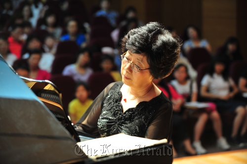 Pianist Shin Soo-jung