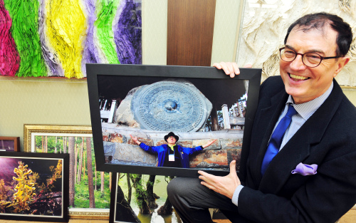 President Lee Charm of the Korea Tourism Organization is seen in his office on Jan. 11. (Park Hyun-koo/The Korea Herald)