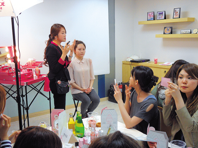 K-beauty class (Seoul Global Culture and Tourism Center)