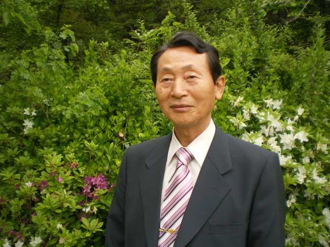 Yoo Sun-mo recently published “Understanding Korean American Literature.” (Yoo Sun-mo)