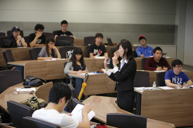 eye-on-english-more-korean-universities-offer-english-only-lectures